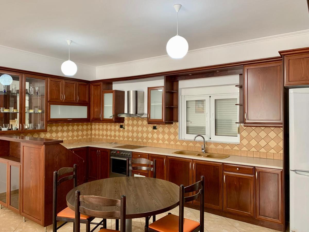 Bardhi Apts Саранда Экстерьер фото